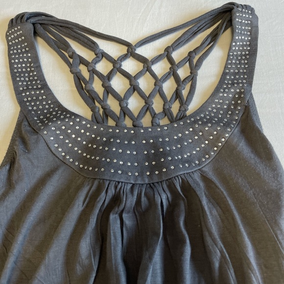 Sleeveless grey blouse - Picture 2 of 3